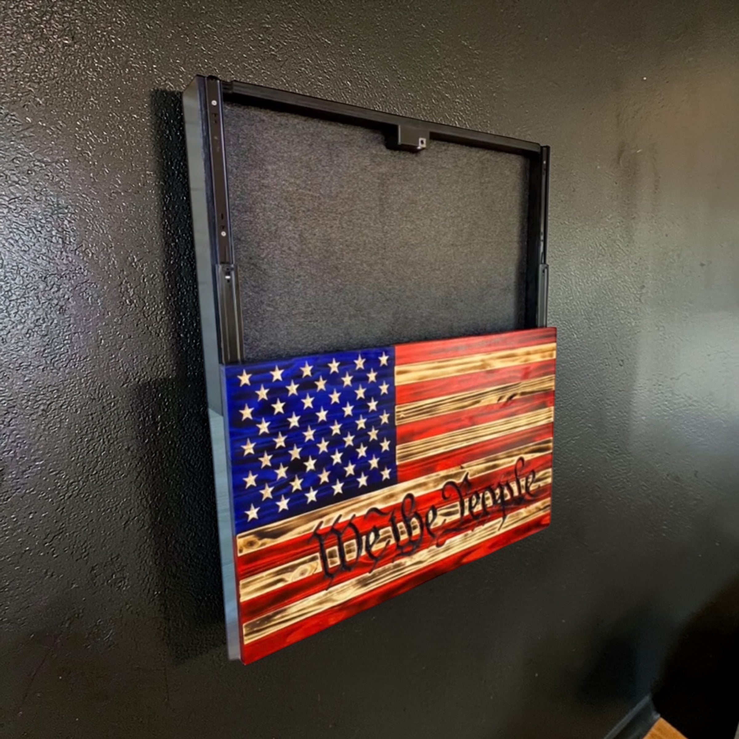 GUN Concealment Case Custom – Handcrafted Patriot Series 32”
