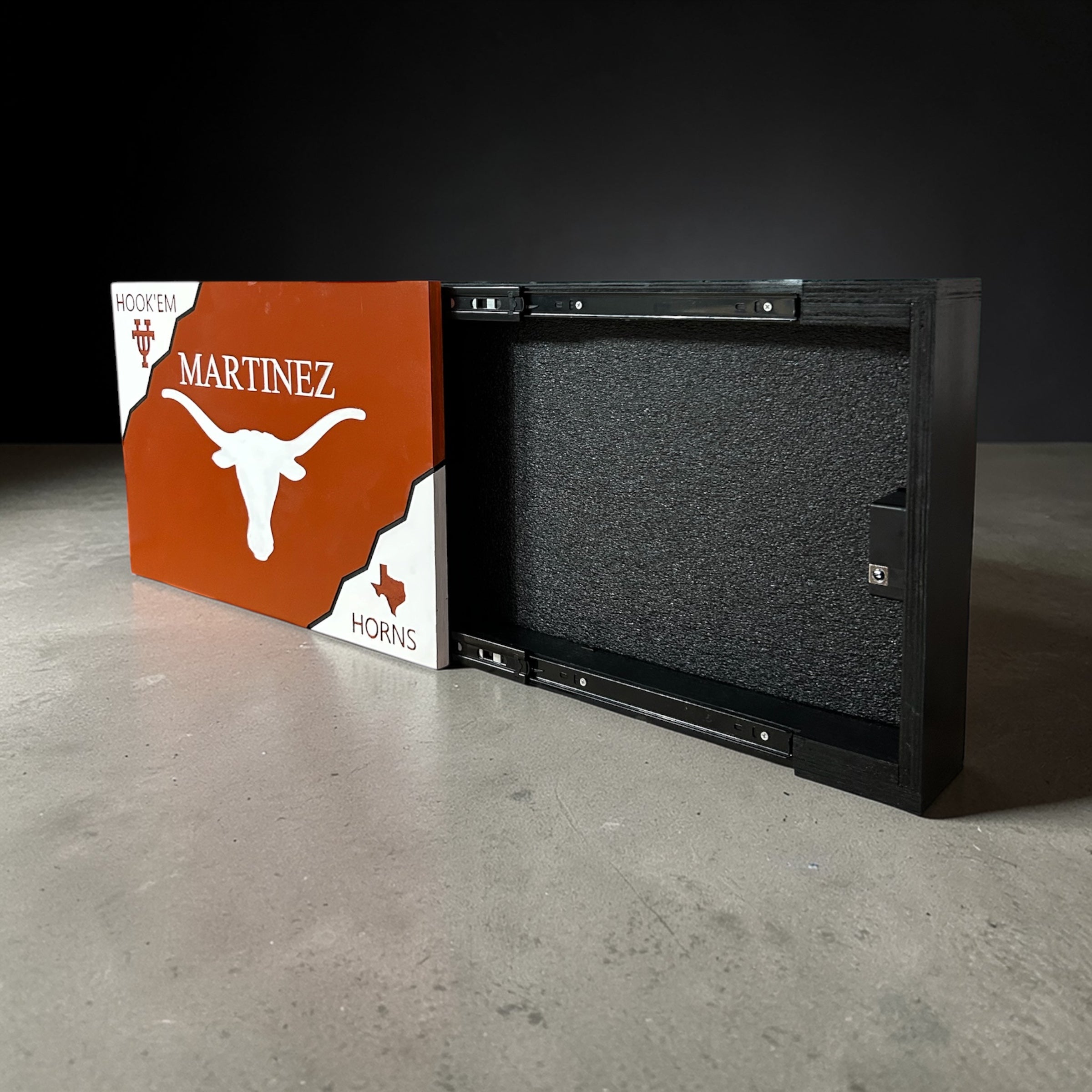 GUN Concealment Case Custom – Handcrafted Patriot Series 24"